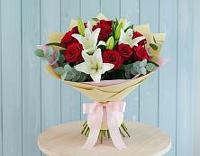 Букет цветов из:  Лилии и Розы в Персиановском