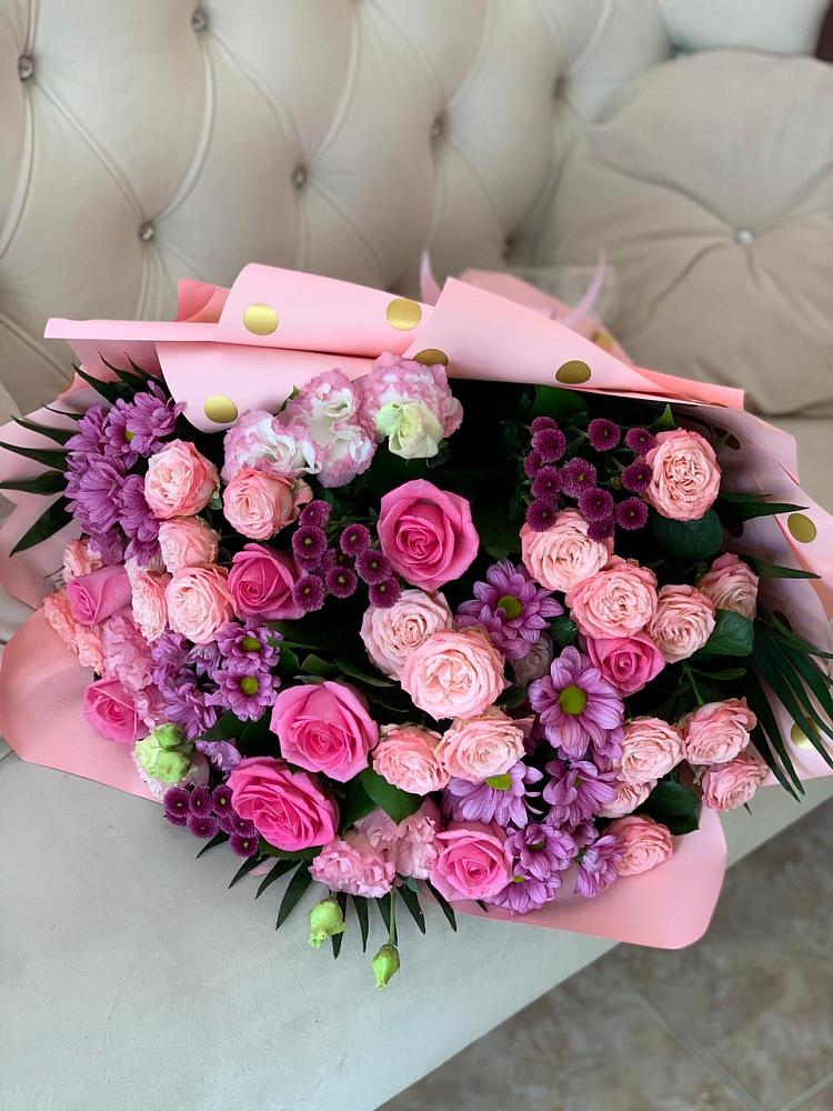 Букет цветов из: Хризантемы, Розы и Лизиантусы в Персиановском