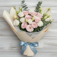 Букет цветов из:  Лизиантусы в Персиановском