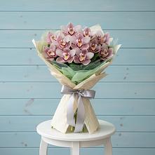 Букет цветов из:  Орхидеи и Розы в Персиановском