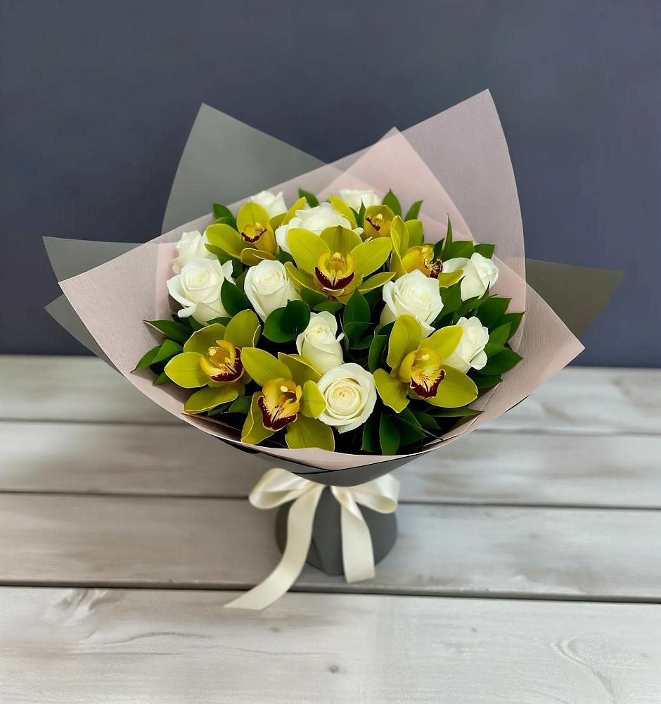 Букет цветов из: Орхидеи и Розы в Персиановском