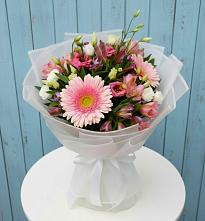 Букет цветов из:  Герберы, Альстромерии и Лизиантусы #REPLACE_PRED# Персиановском