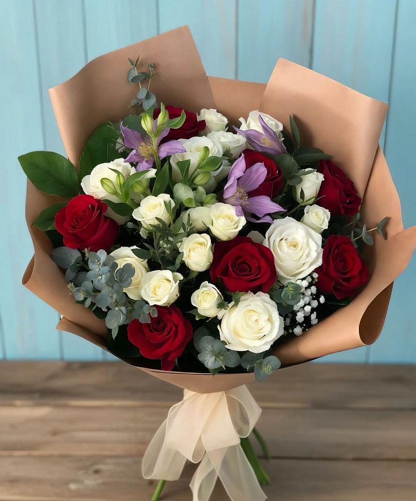 Букет цветов из: Розы и Альстромерии в Персиановском