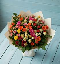 Букет Микс из разноцветных кустовых роз в Персиановском