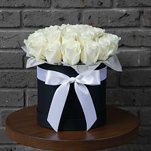 Цветочная композиция из Розы в шляпной коробке в Персиановском