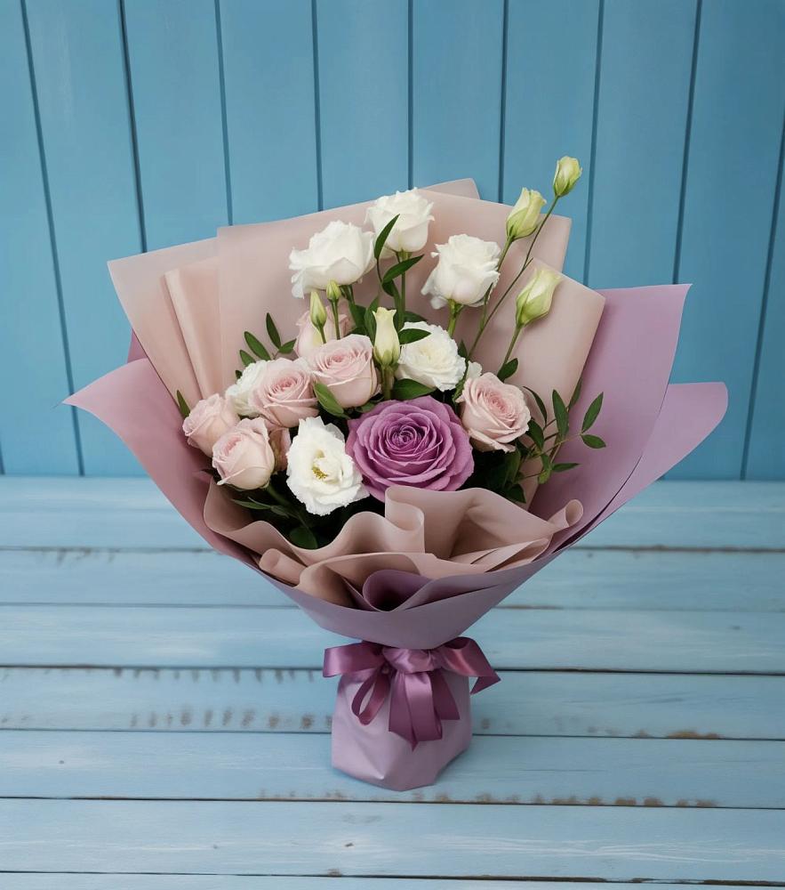 Букет цветов из: Розы и Лизиантусы в Персиановском